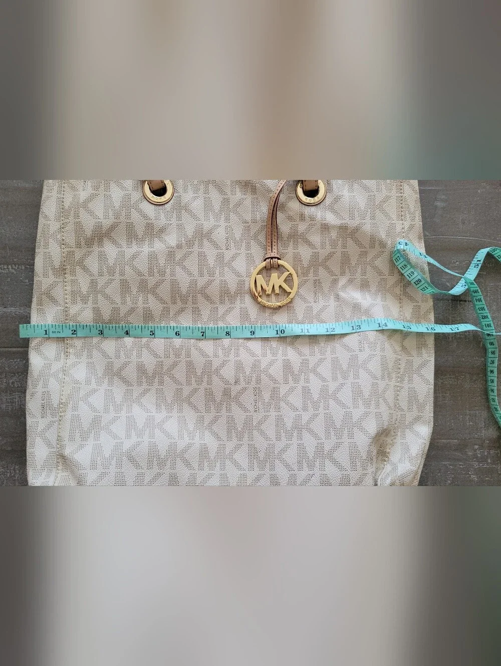 MICHAEL Michael Kors Jet Set Cream Tote Bag